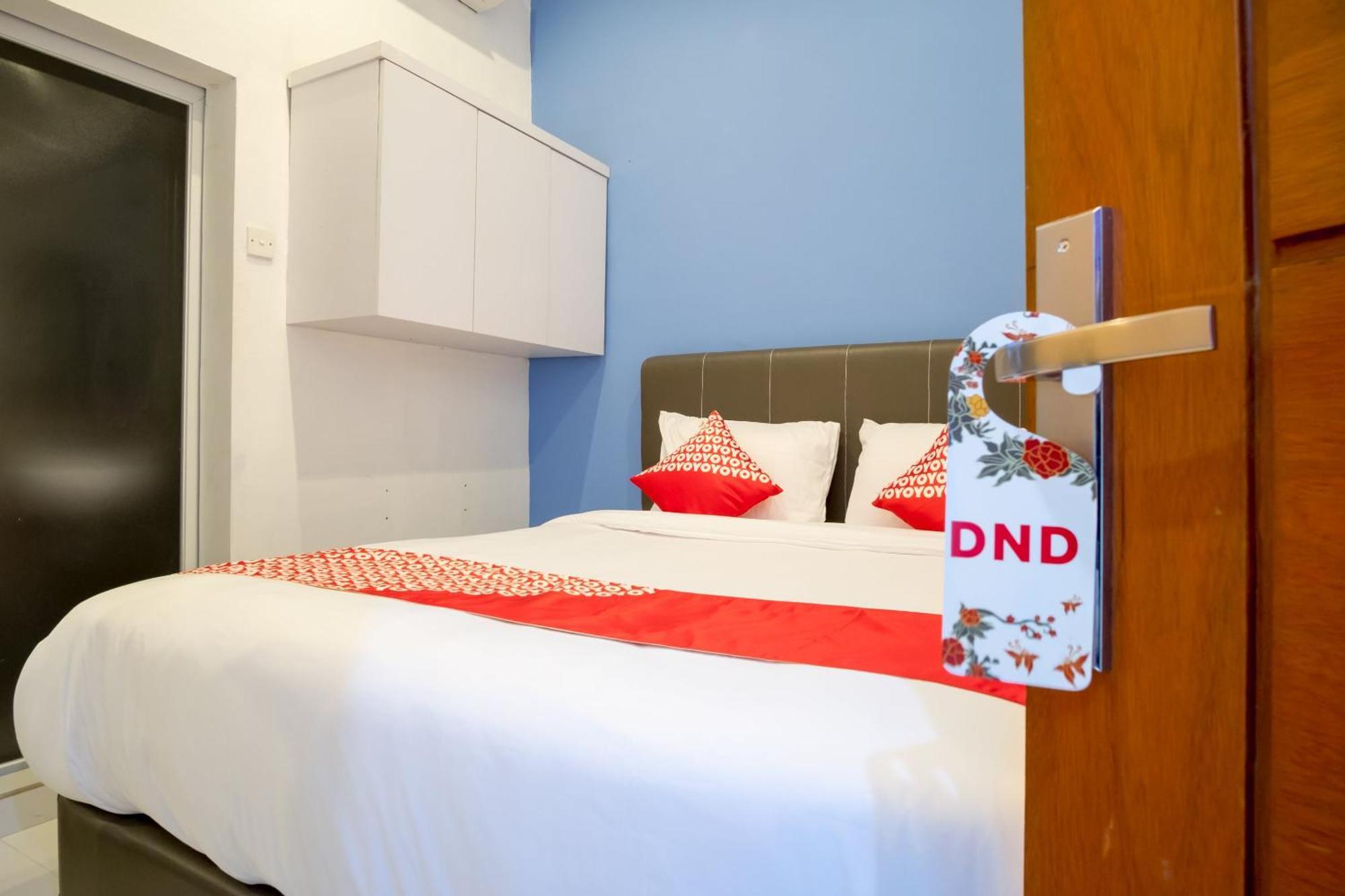Super Oyo 839 Royal Guest House Medan Exterior foto